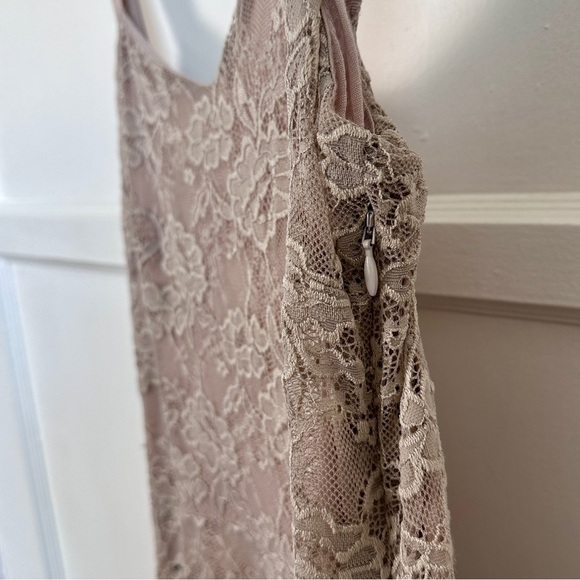 FREE PEOPLE Beige Oatmeal Lace Stretch Mini Dress Excellent Condition, Size L - Picture 6 of 16